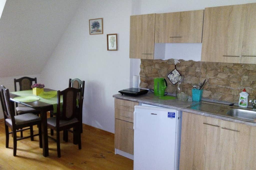 Zamecek Zdiky - Moderni Velky Apartman Bujanov Экстерьер фото