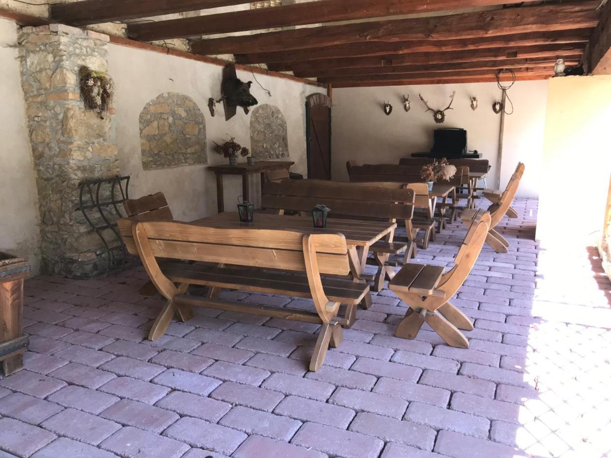Zamecek Zdiky - Moderni Velky Apartman Bujanov Экстерьер фото