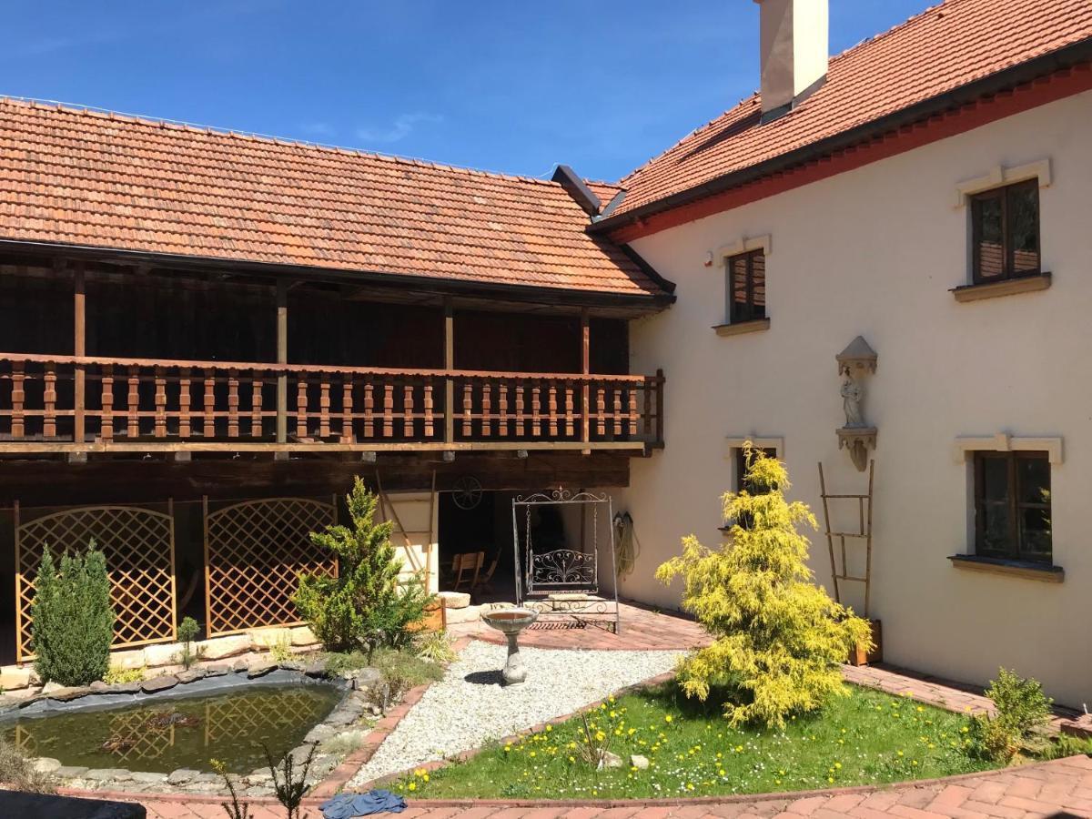 Zamecek Zdiky - Moderni Velky Apartman Bujanov Экстерьер фото